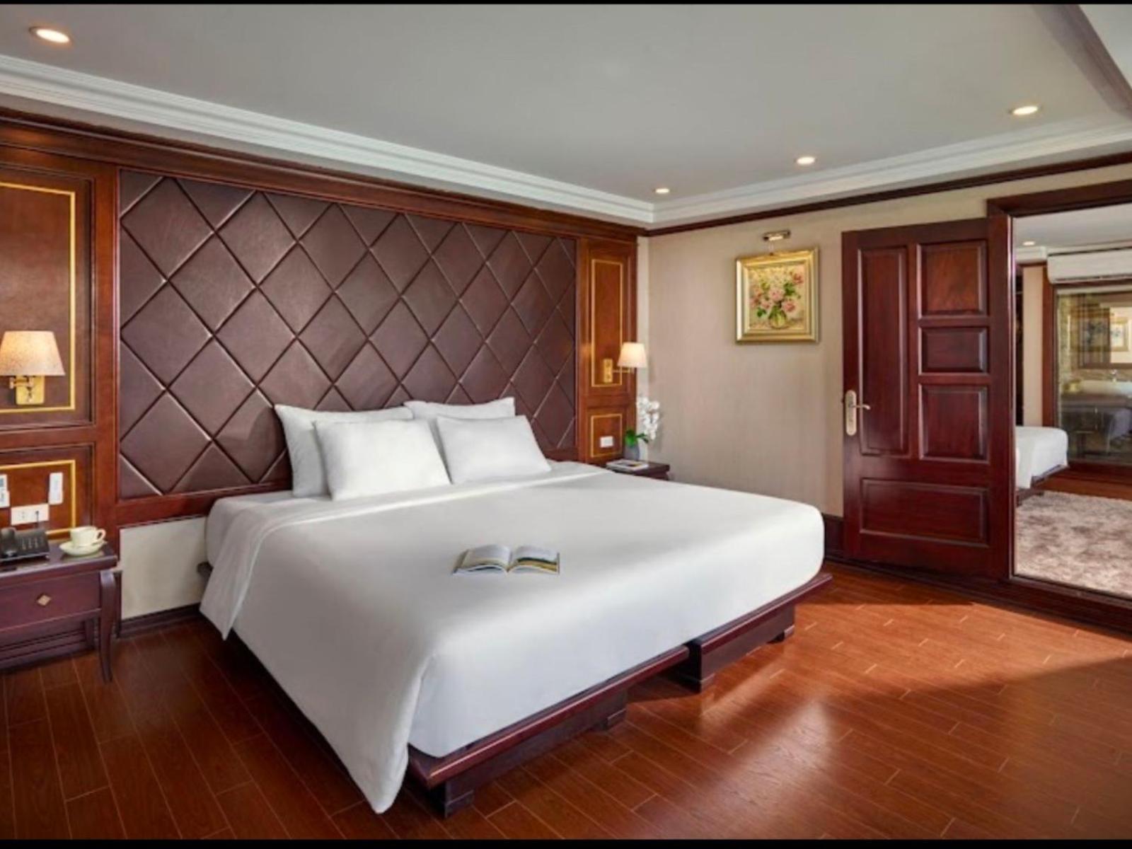 Halong Luxury Cruise Hotel Ha Long Buitenkant foto
